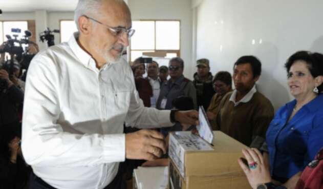 Carlos Mesa, candidato presidencial en Bolivia. Carlos Mesa, candidato presidencial en Bolivia.