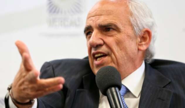 Ernesto Samper, expresidente de la República, en la Comisión de la Verdad, en Bogotá