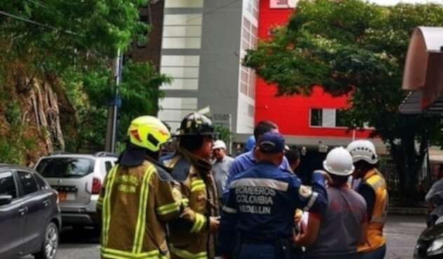 Evacuación edificio en La Mota, Medellín