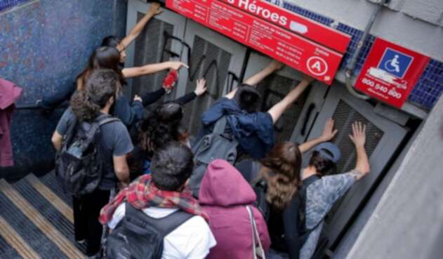 Evasión en el metro de Santiago de Chile Evasión en el metro de Santiago de Chile