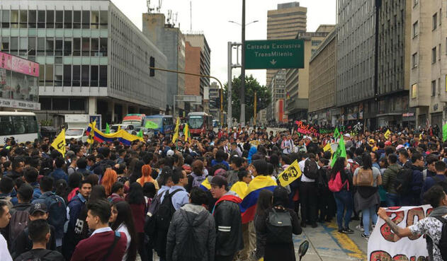 Marcha de estudiantes del SENA en Bogotá Marcha de estudiantes del SENA en Bogotá