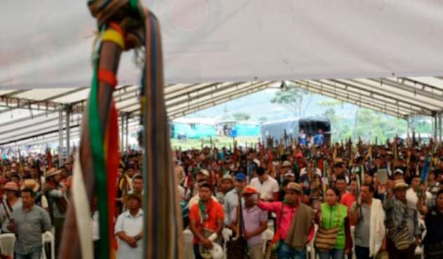 Indígenas reunidos en Cauca