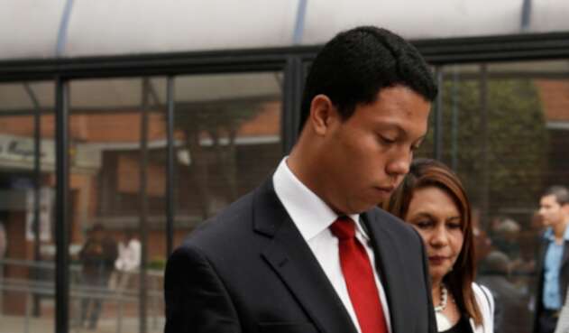 Jorge Colmenares y Oneida Escobar, hermano y madre de Luis Andrés Colmenares