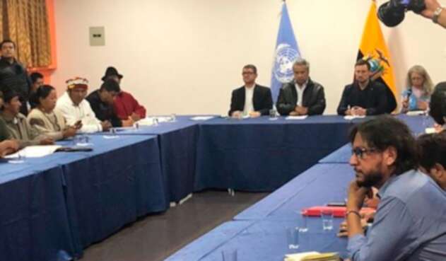 El gobierno de Lenín Moreno y los indígenas debatiendo en Quito El gobierno de Lenín Moreno y los indígenas debatiendo en Quito