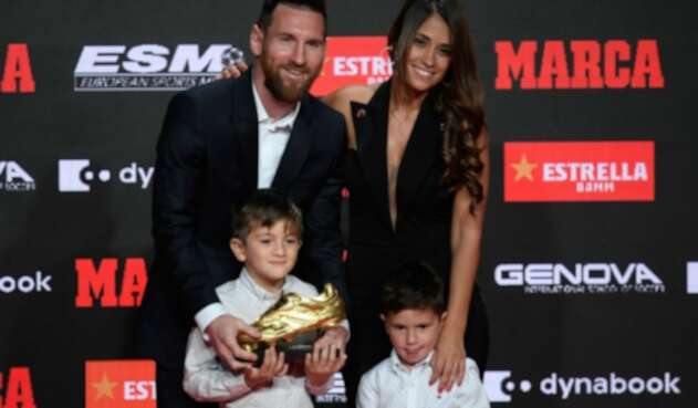Lionel Messi al recibir su sexta Bota de Oro Lionel Messi al recibir su sexta Bota de Oro