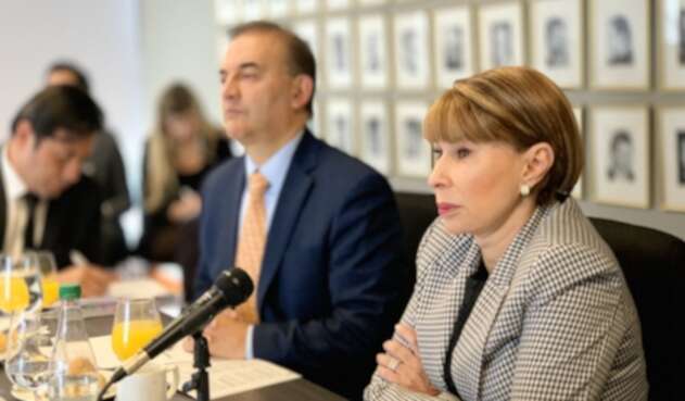 Alicia Arango, ministra de Trabajo, y Carlos Baena, viceministro.