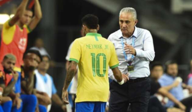 Neymar salió lesionado ante Nigeria