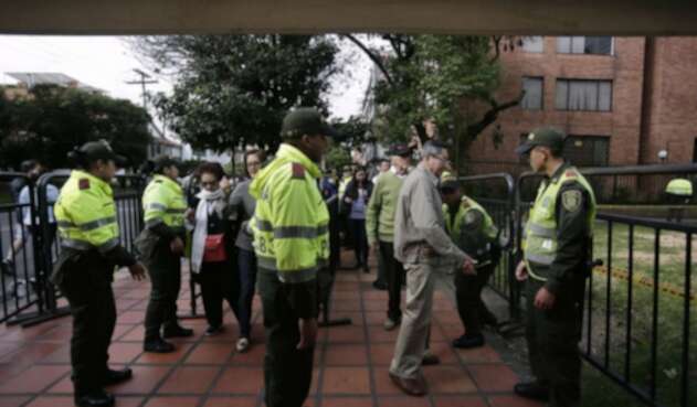 Más de 1.200 policías estarán desplegados en los diferentes puntos de votación en Bogotá. Más de 1.200 policías estarán desplegados en los diferentes puntos de votación en Bogotá.