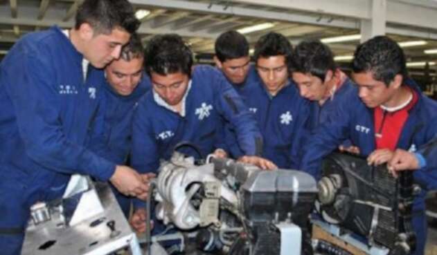Los servicios del SENA son gratuitos y no requieren intermediarios