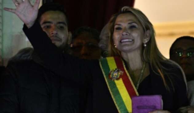 presidenta interina de bolivia Jeanine Añez
