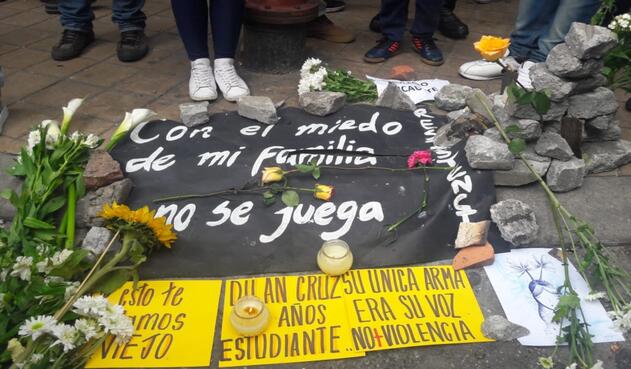 Se dice que el joven salió a marchar porque el Icetex le negó un préstamo universitario.