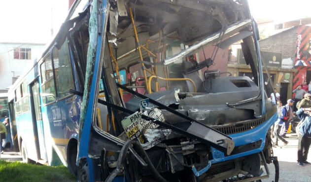 Accidente de bus del Sitp en el sector Lucero, sur de Bogotá.