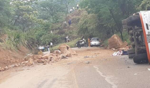 Accidente de tránsito en vía Ortega - Chaparral