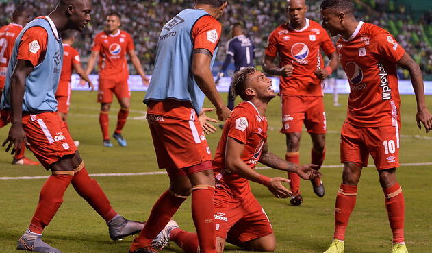 América