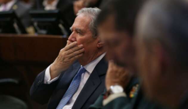Guillermo Botero, ministro de Defensa en debate de moción de censura en su contra Guillermo Botero, ministro de Defensa en debate de moción de censura en su contra