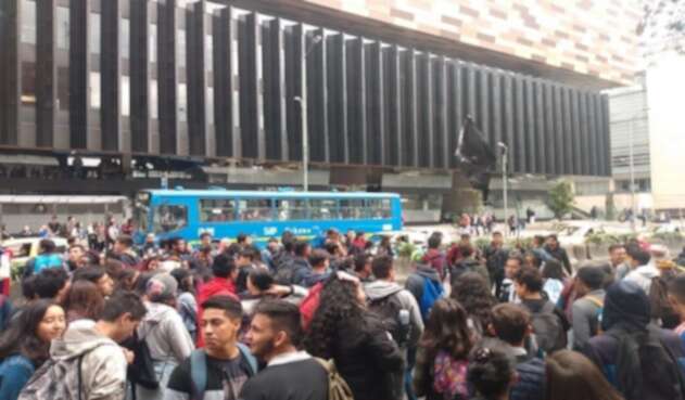 Inician marchas pacificas hacía la alcaldía de Bogotá