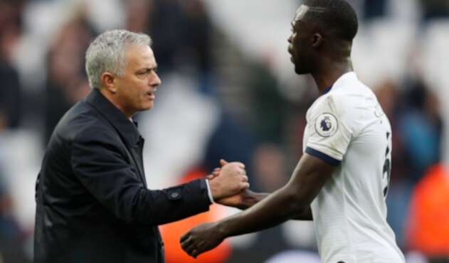 José Mourinho y Dávinson Sánchez José Mourinho y Dávinson Sánchez