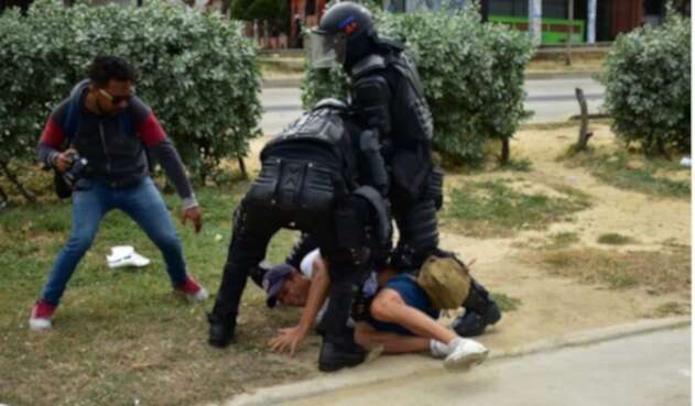 Periodista agredido