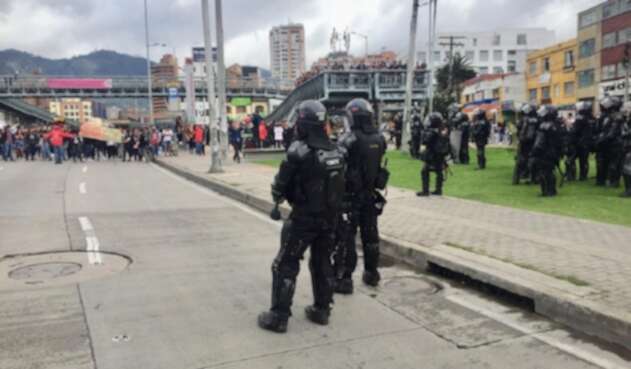 Esmad llega a la Calle 26 Esmad llega a la Calle 26