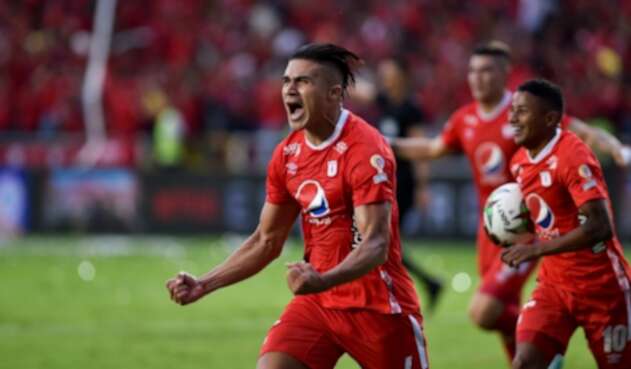 Carlos Sierra - América