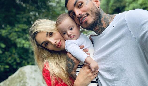 Melina Ramirez, Mateo Carvajal y su hijo Salvador.