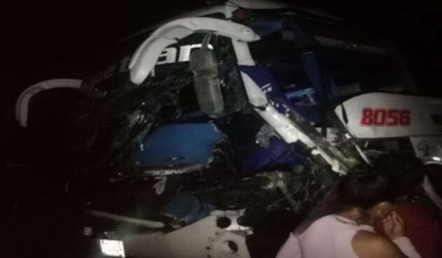 Accidente deja dos personas muertas