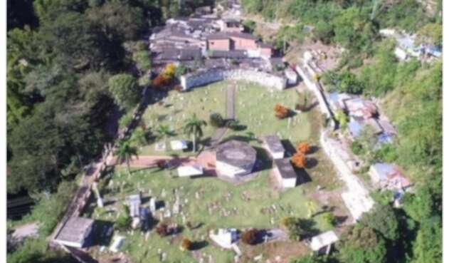 Cementerio Las Mercedes Dadeiba, Antioquia Cementerio Las Mercedes Dadeiba, Antioquia