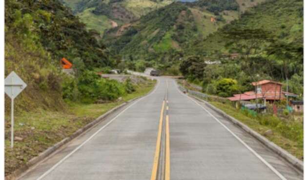 Via Quibdó - Medellín Via Quibdó - Medellín