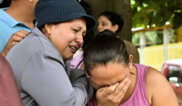Familiares de presos muertos en Honduras