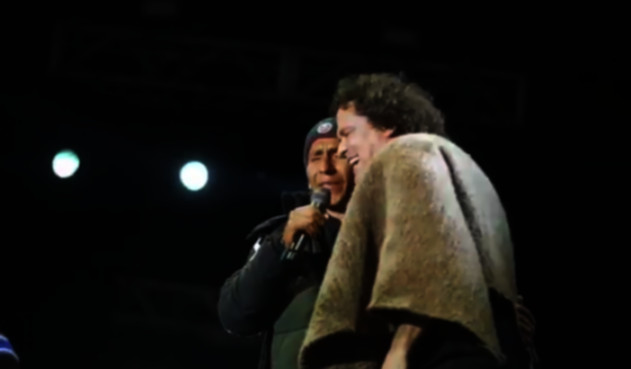 Nairo Quintana y Carlos Vives