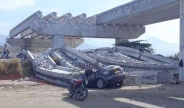Desplome puente Ciénaga.