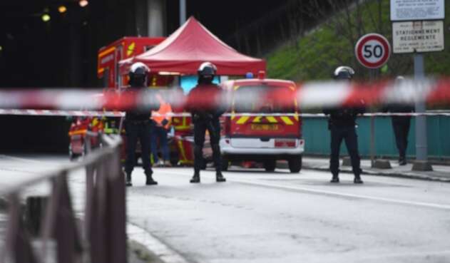 Ataque con cuchillo en París Ataque con cuchillo en París