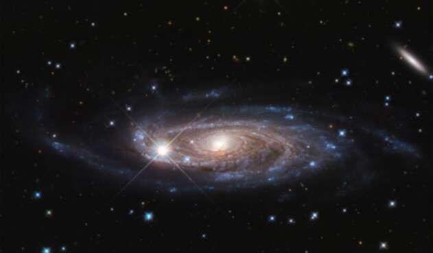 Una galaxia en el espacio