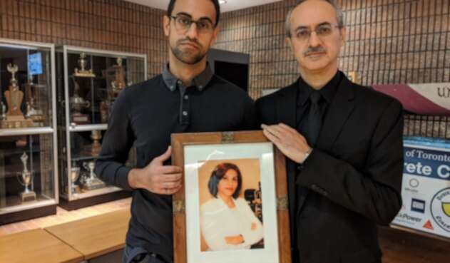 Amirali Alavi, estudiante irano-canadiense que perdió a su madre en el avión derribado por Irán.