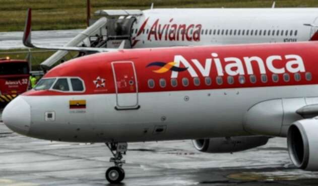 El avión sufrió una falla en uno de sus motores.