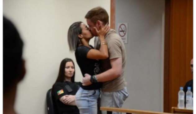 Beso tras intentarlo matar