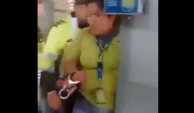 Funcionaria de Transmilenio capturada