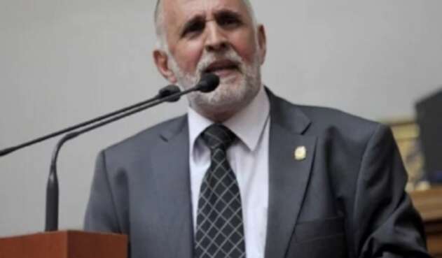 Ismael León