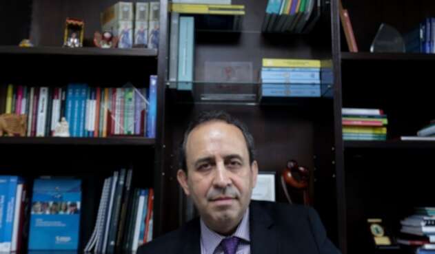 Superintendente de Salud, Fabio Aristizábal Superintendente de Salud, Fabio Aristizábal