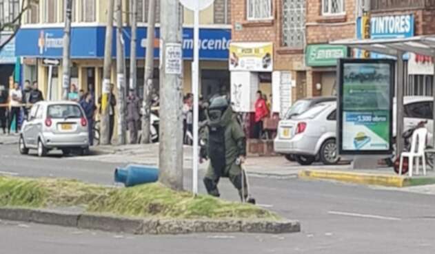 Paquete sospechoso en la Calle 75, en Bogotá Paquete sospechoso en la Calle 75, en Bogotá