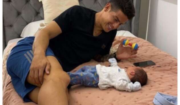 James Rodríguez y su hijo