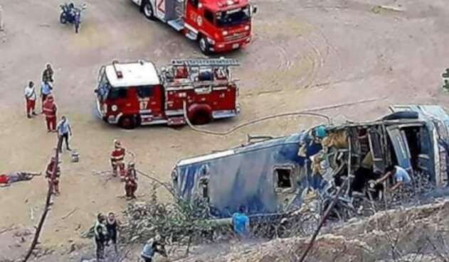 Accidente de bus ecuatoriano en Perú