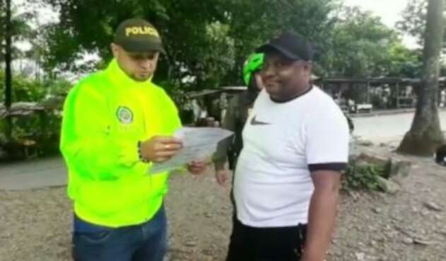 Captura de gesto de paz en Buenaventura