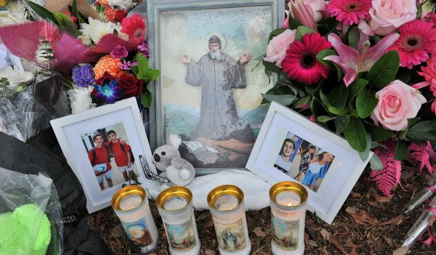 Homenaje en lugar del accidente de niños en Australia