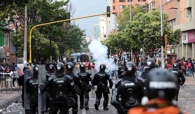 Disturbios avenida Caracas - Febrero 21