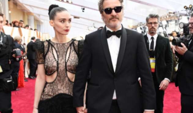 Joaquín Phoenix - Rooney Mara