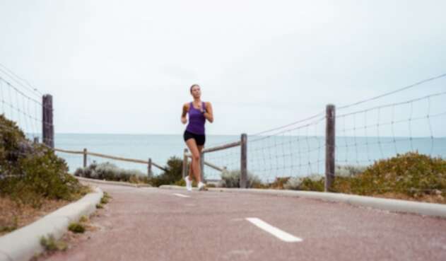 Mujer corriendo