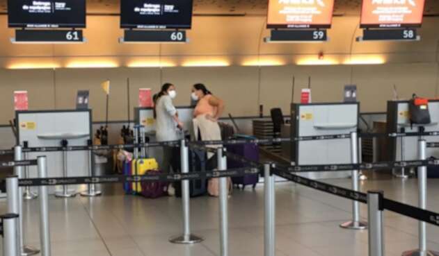 Controles por coronavirus en el aeropuerto El Dorado