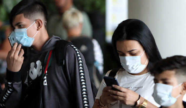Algunos viajeros internacionales desacataron la orden de aislamiento por la pandemia del coronavirus, anunció el presidente Iván Duque. Coronavirus en Colombia / Emergencia Sanitaria / Coronavirus / Tapabocas