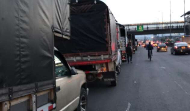 Protesta de camiones de carga liviana en Bogotá